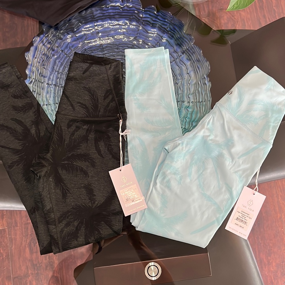 Charcoal palm printed high waisted 7/8 tight! NWT